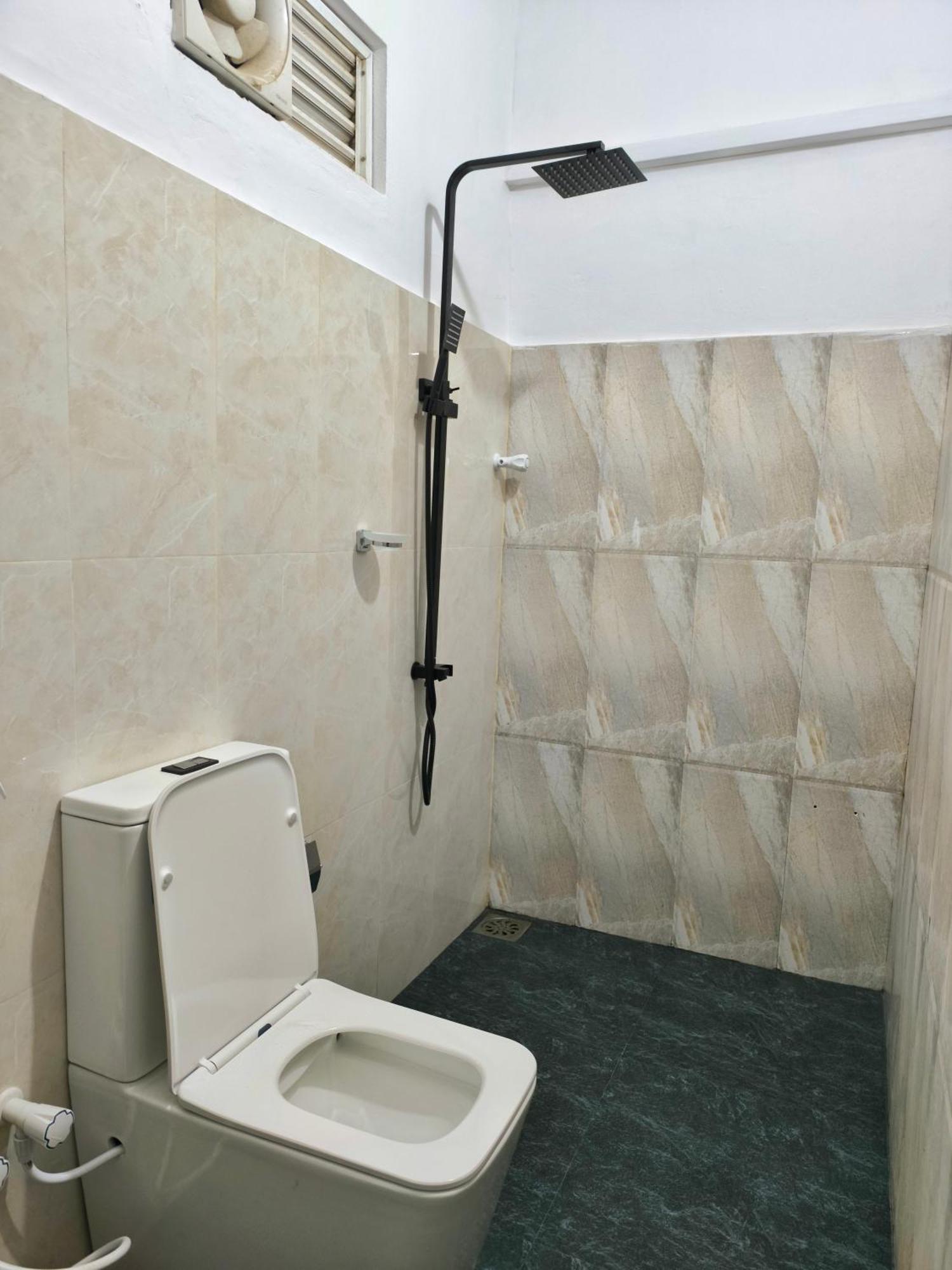 French Garden Regish Guest House Trincomalee Quarto foto